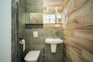 Хостел Capsule Hotel & Hostel. Место в общем 4-местном номере Стандарт 3
