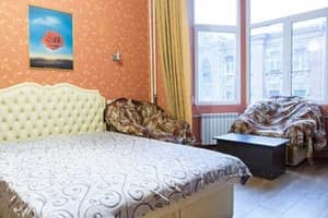 Рымарская 19 м. Исторический музей 1